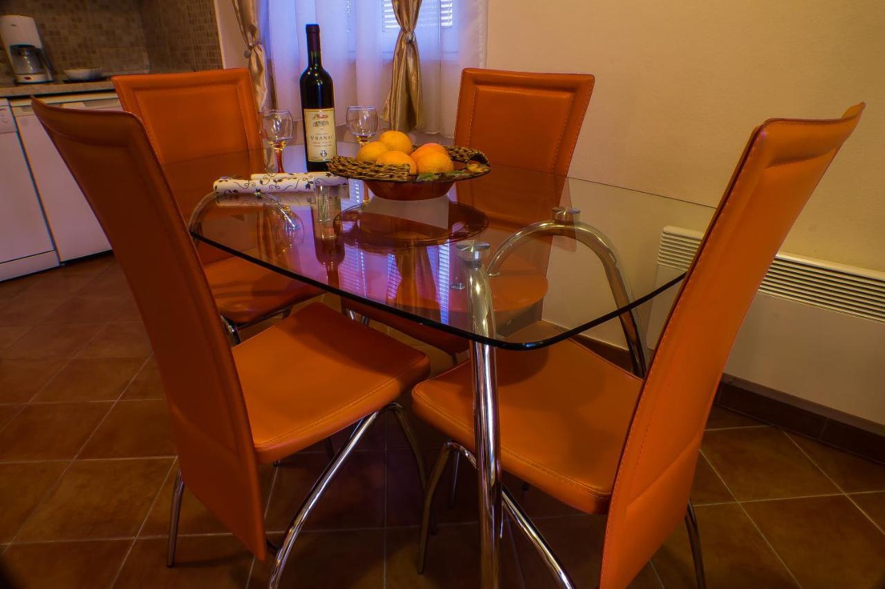 Dmm Apartments Tivat Bagian luar foto