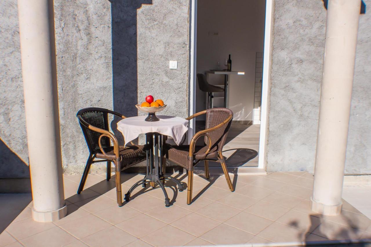 Dmm Apartments Tivat Bagian luar foto