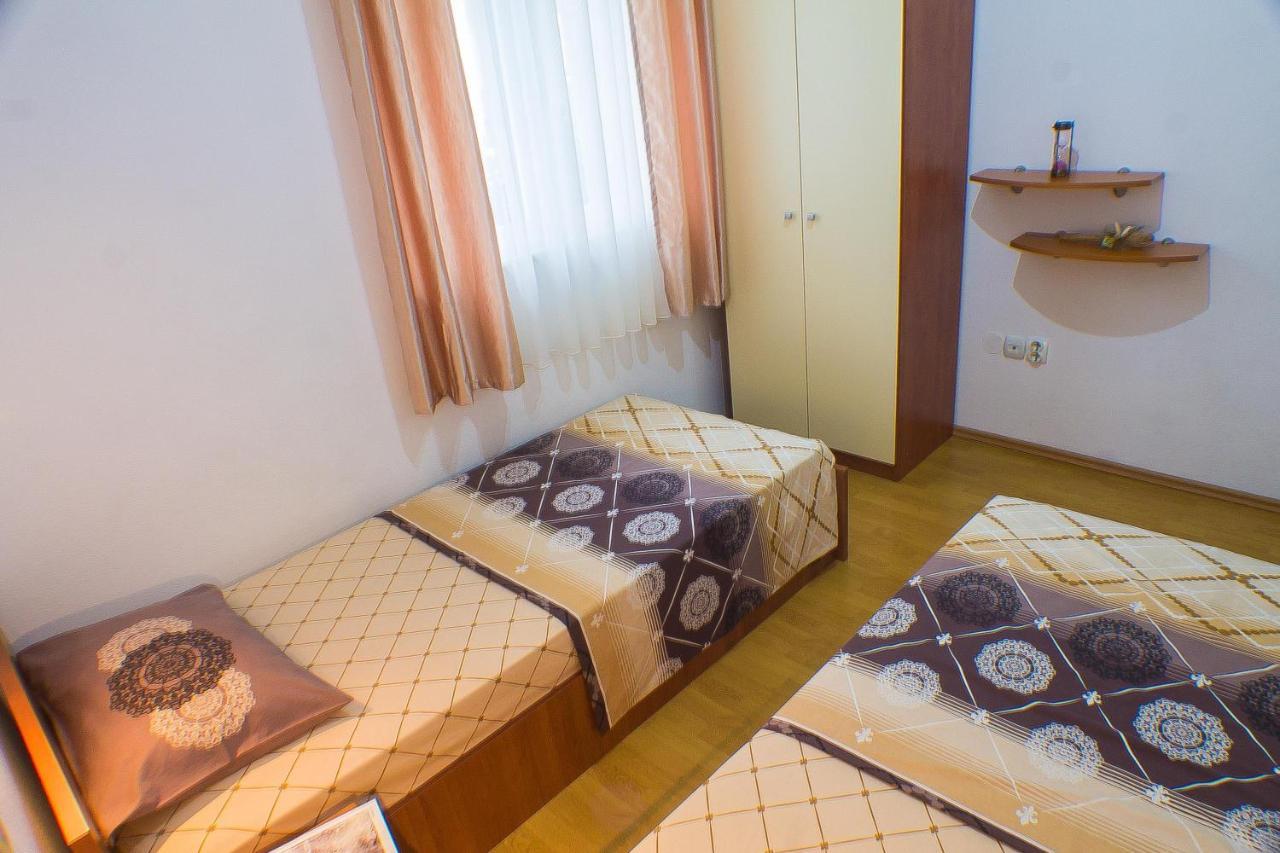 Dmm Apartments Tivat Bagian luar foto