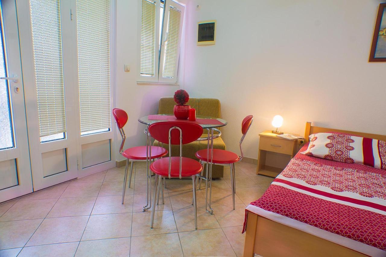 Dmm Apartments Tivat Bagian luar foto