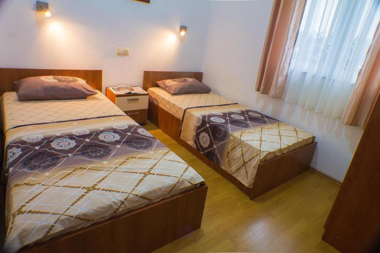 Dmm Apartments Tivat Bagian luar foto