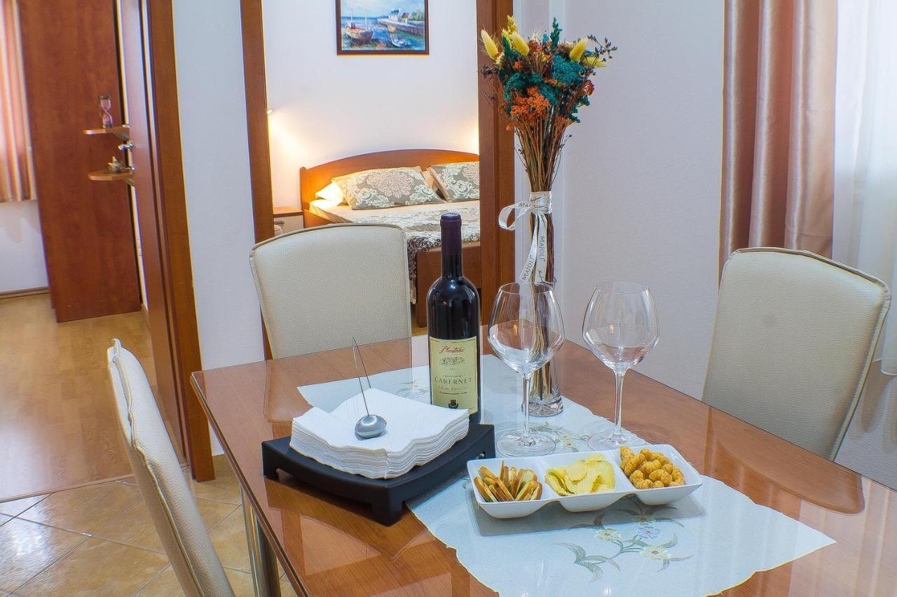 Dmm Apartments Tivat Bagian luar foto