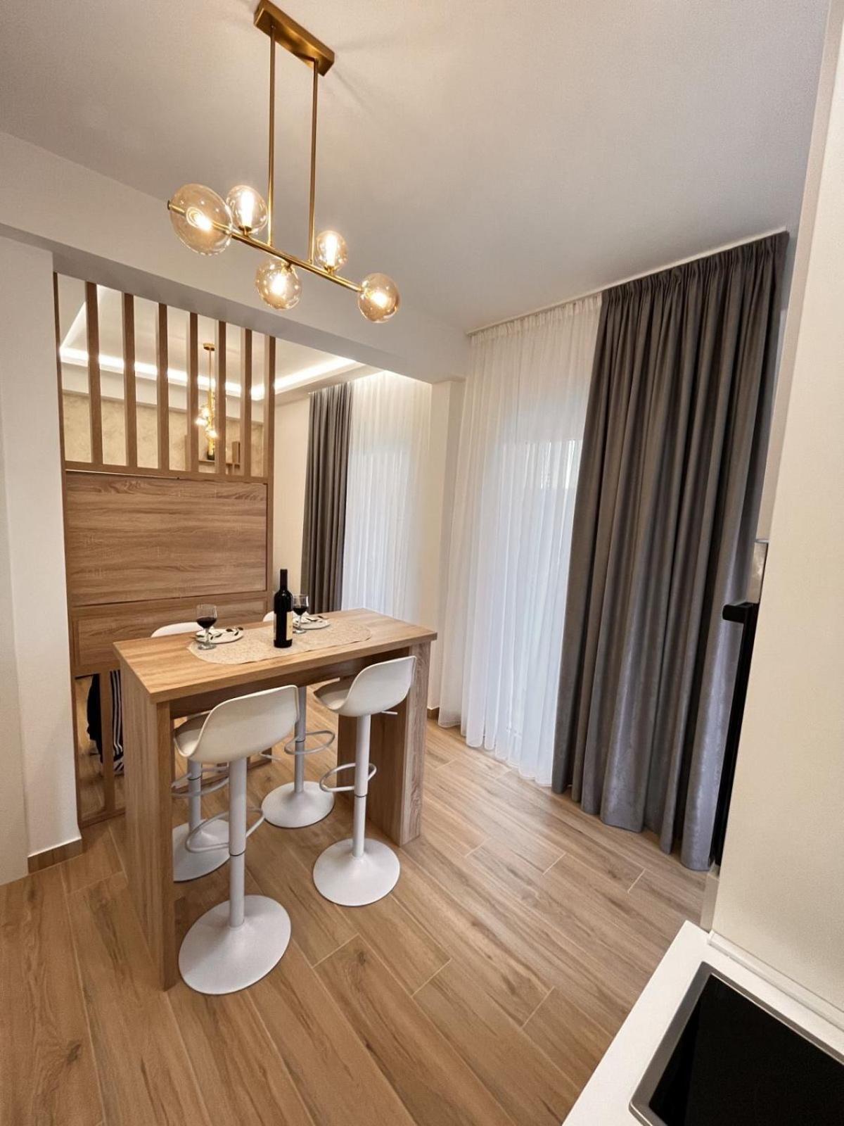 Dmm Apartments Tivat Bagian luar foto